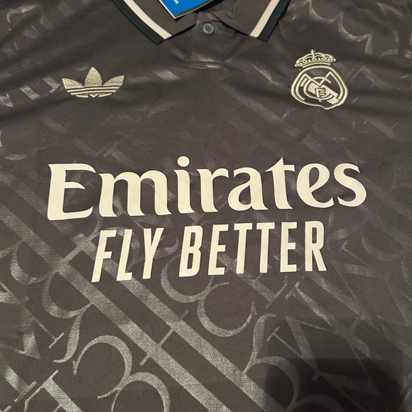 Real Madrid Third 24/25 LaLiga Jersey - Picture 3 of 4